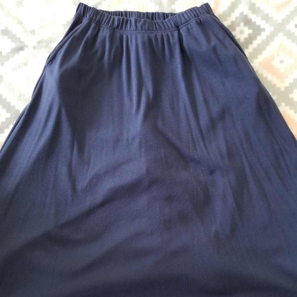 Navy full skirt